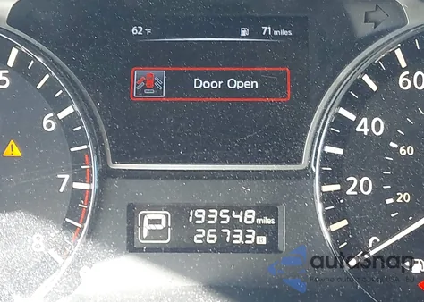 2015 Nissan Pathfinder Sv z USA, uszkodzony, nr VIN 5N1AR2MN9FC670709